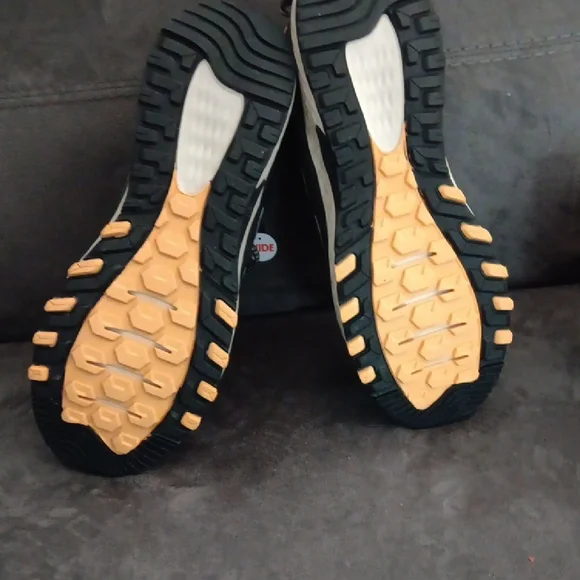 Men's New Balance Track Shoes, 14 X-Wide, Brand New In Box - Picture 5 of 7